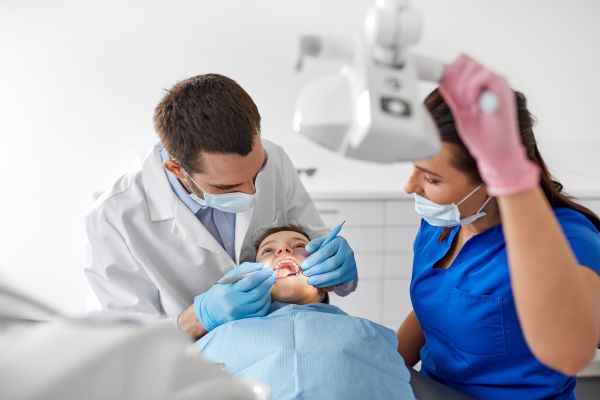 Als Zahnarzt qualifizierte Mitarbeiter gewinnen